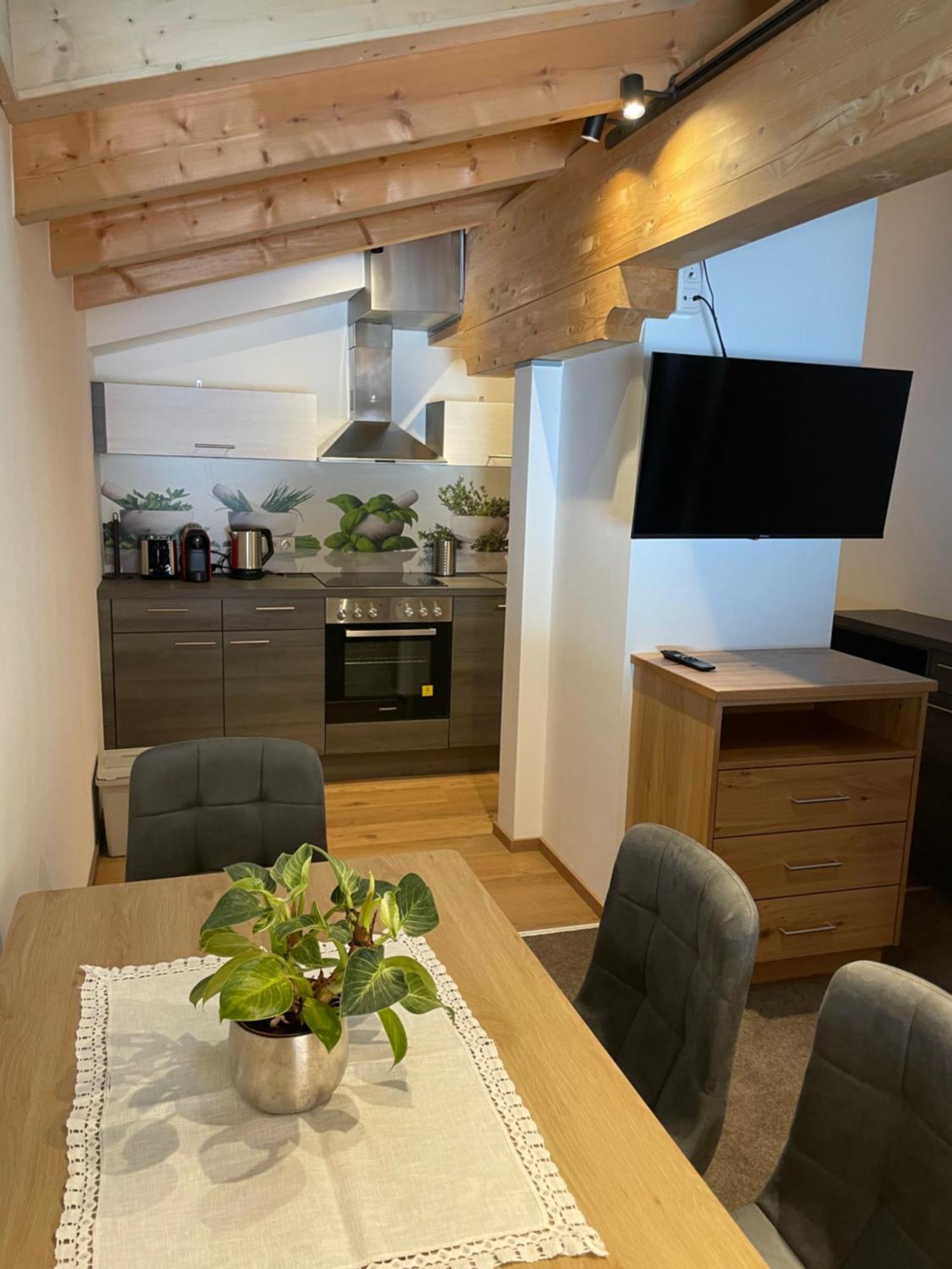 Haus Alt St. Anton Apartment St. Anton am Arlberg Exterior foto